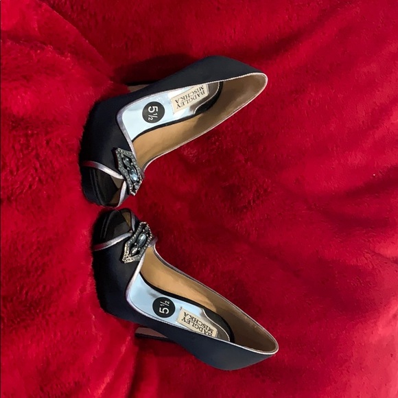 Badgley Mischka Satin Black Platform Heel - Picture 4 of 4